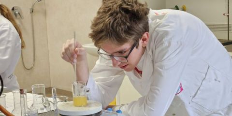 Třetí místo mezi nejlepšími středoškoláky v chemii!