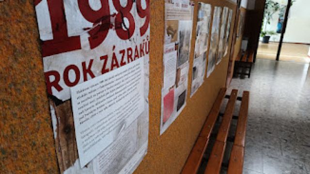 Dějepisný listopad na našem gymnáziu