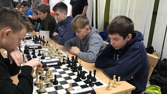 Zasloužený postup do kraje pro kvartány